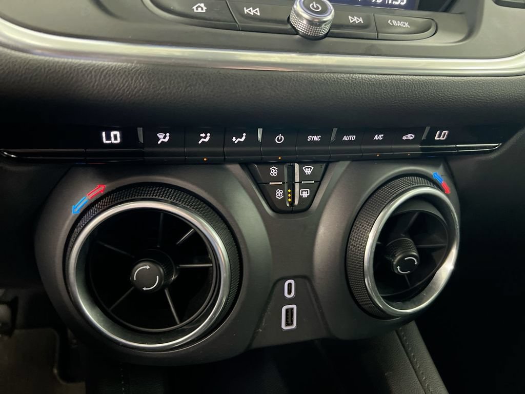 Used 2020 Chevrolet Blazer LT FWD image 16