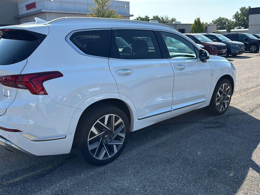 Used 2023 Hyundai Santa Fe Calligraphy FWD image 3