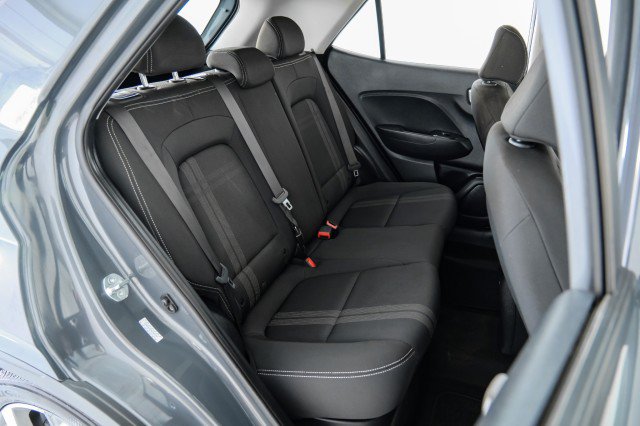 Used 2024 Hyundai Venue SEL FWD image 32