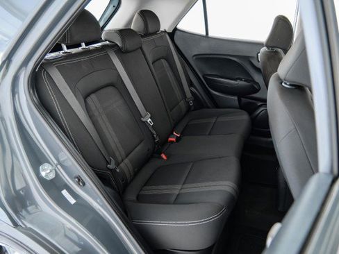 Used 2024 Hyundai Venue SEL FWD image 32