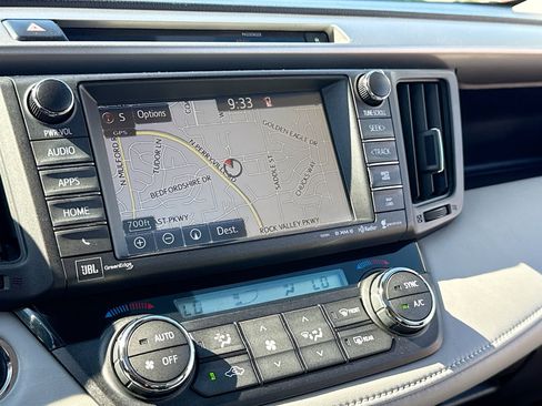 Used 2016 Toyota RAV4 Limited AWD/4WD image 10