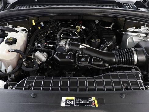 Used 2022 Jeep Grand Cherokee Limited image 23