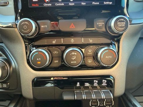 Used 2021 RAM 1500 Big Horn w/ Built-to-serve Edition AWD/4WD image 23