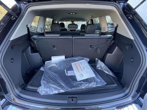 New 2026 Volkswagen Atlas SE FWD image 8