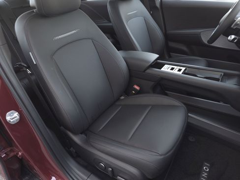 Used 2025 Hyundai Ioniq 6 Limited image 47