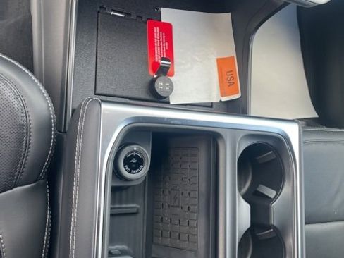 New 2025 Ford Expedition Platinum w/ Stealth Appearance Package image 24