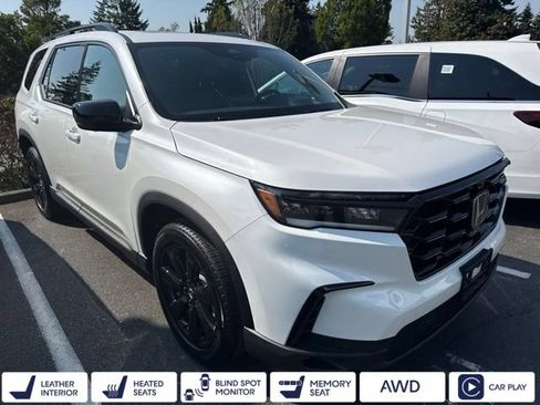 Used 2025 Honda Pilot Black Edition image 1