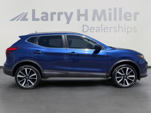 Used 2019 Nissan Rogue Sport SL w/ Premium Package FWD image 6