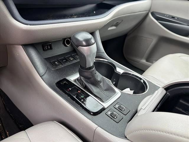 Used 2014 Toyota Highlander XLE AWD/4WD image 22