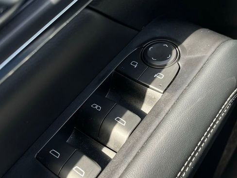 Used 2026 GMC Terrain Elevation w/ Elevation Premium Package FWD image 26