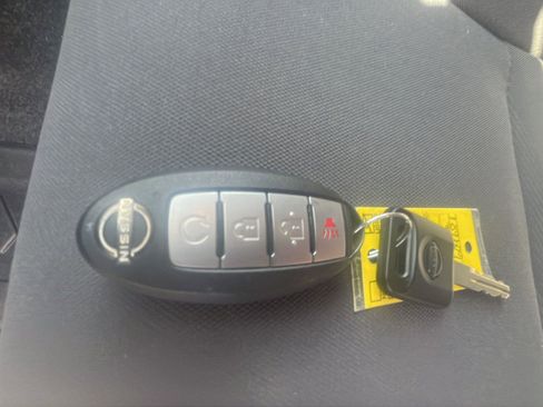 Used 2023 Nissan Frontier SV w/ SV Convenience Package image 21