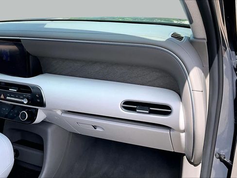 Certified 2026 Hyundai Palisade Limited FWD image 17