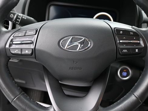 Used 2022 Hyundai Kona Limited FWD image 14