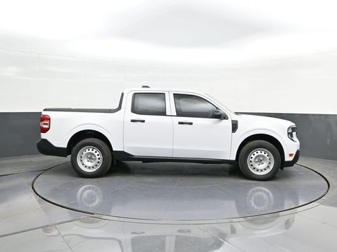 New 2025 Ford Maverick XL w/ Equipment Group 102A image 24