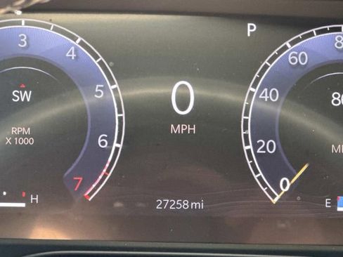 Used 2023 Jeep Grand Cherokee L Limited w/ Luxury Tech Group II image 21