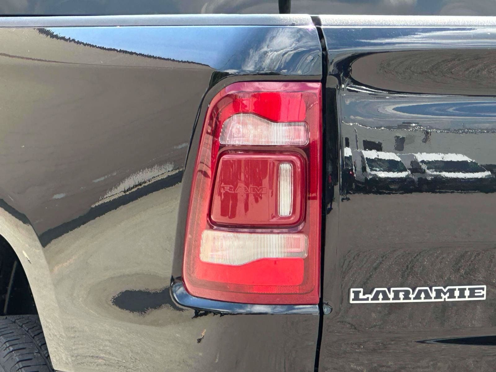 Used 2024 RAM 1500 Laramie AWD/4WD image 9