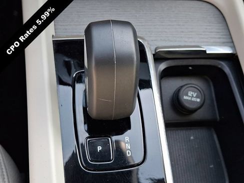 Certified 2024 Volvo XC60 B5 Plus w/ Climate Package AWD/4WD image 18