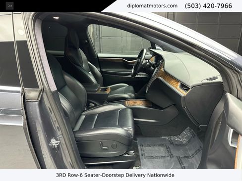 Used 2018 Tesla Model X 75D image 19