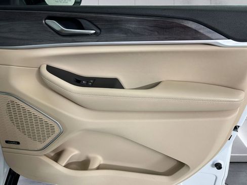 Used 2021 Jeep Grand Cherokee L Limited image 15