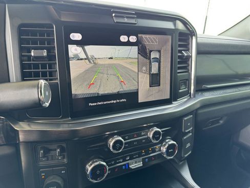 Used 2025 Ford F250 Lariat w/ Chrome Package image 18