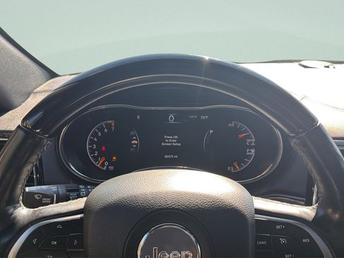 Used 2021 Jeep Grand Cherokee Overland AWD/4WD image 12