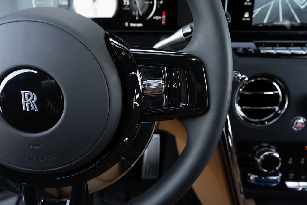 Used 2026 Rolls-Royce Cullinan w/ Cullinan Package AWD/4WD image 37