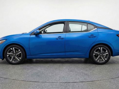 Used 2025 Nissan Sentra SV FWD image 5