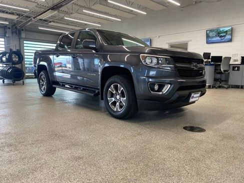 Used 2017 Chevrolet Colorado Z71 AWD/4WD image 3