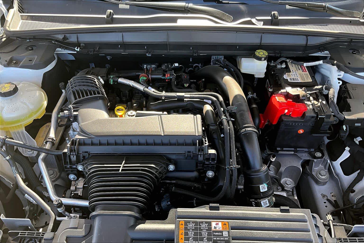 Used 2025 Lincoln Nautilus Premier AWD/4WD image 33