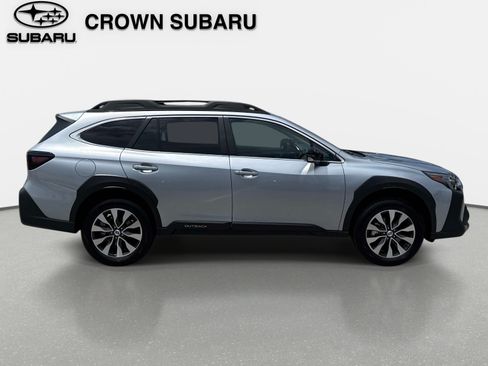 Certified 2025 Subaru Outback Limited AWD/4WD image 3