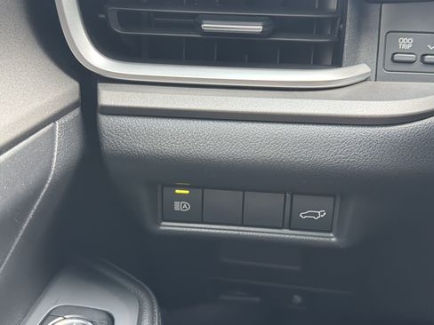 Certified 2025 Toyota Grand Highlander FWD image 12
