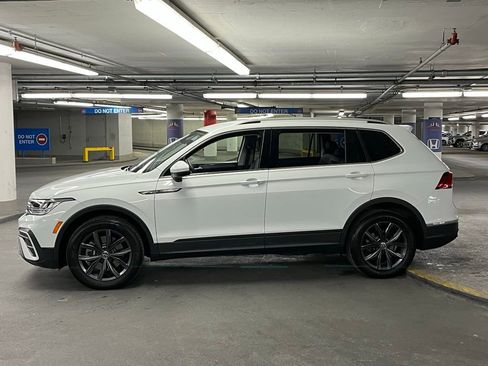 Used 2022 Volkswagen Tiguan SE image 29