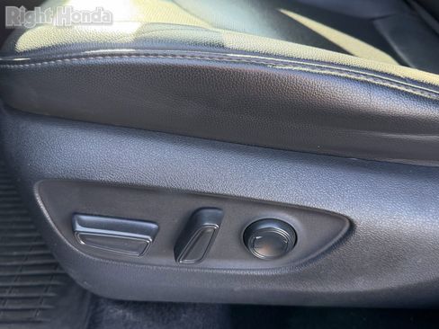Used 2020 Toyota Highlander Platinum FWD image 14