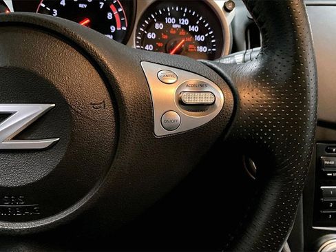 Used 2013 Nissan 370Z Coupe image 21