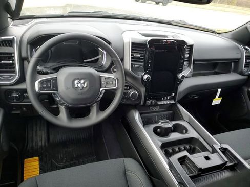 New 2026 RAM 1500 4x4 Crew Cab image 6