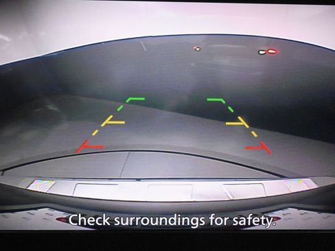 Certified 2024 Nissan Rogue SV FWD image 17