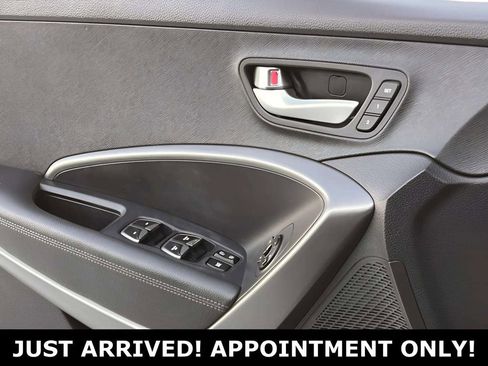 Used 2016 Hyundai Santa Fe Limited image 24