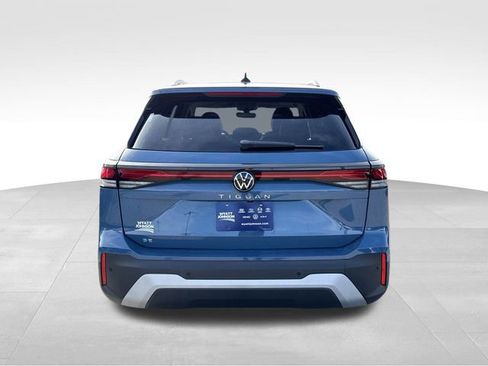 New 2026 Volkswagen Tiguan SE image 4