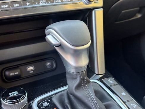 Used 2025 Kia Seltos S image 23