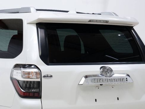 Used 2018 Toyota 4Runner Limited image 12