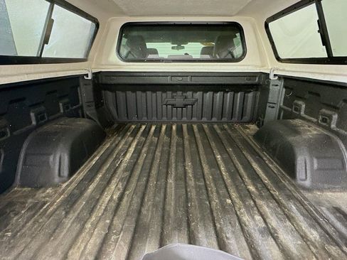 Used 2022 Chevrolet Silverado 1500 LT Trail Boss w/ Bed Protection Package AWD/4WD image 33