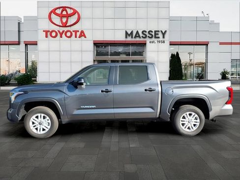 Used 2025 Toyota Tundra SR5 w/ SR5 Convenience Package AWD/4WD image 6