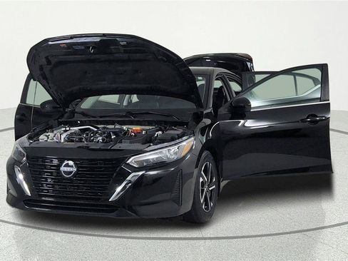 Used 2024 Nissan Sentra SV FWD image 8