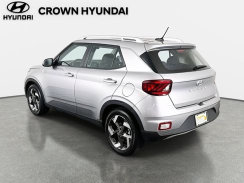Certified 2023 Hyundai Venue SEL w/ Cargo Package image 7
