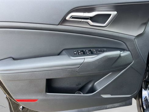 New 2026 Kia Sportage EX image 35