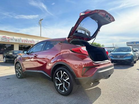 Used 2018 Toyota C-HR XLE FWD image 8