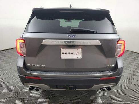 Used 2023 Ford Explorer Platinum w/ Technology Package image 5