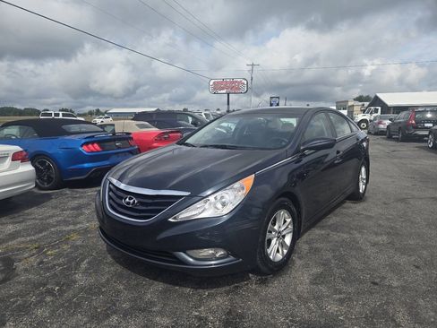 Used 2013 Hyundai Sonata GLS w/ Popular Equipment Pkg FWD image 2