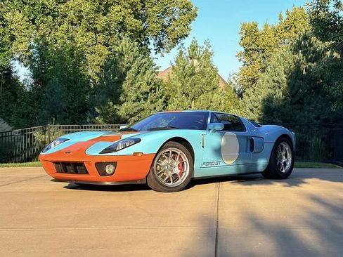 Used 2006 Ford GT RWD image 68