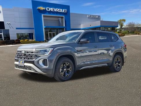 Used 2026 Volkswagen Atlas Peak Edition AWD/4WD image 32